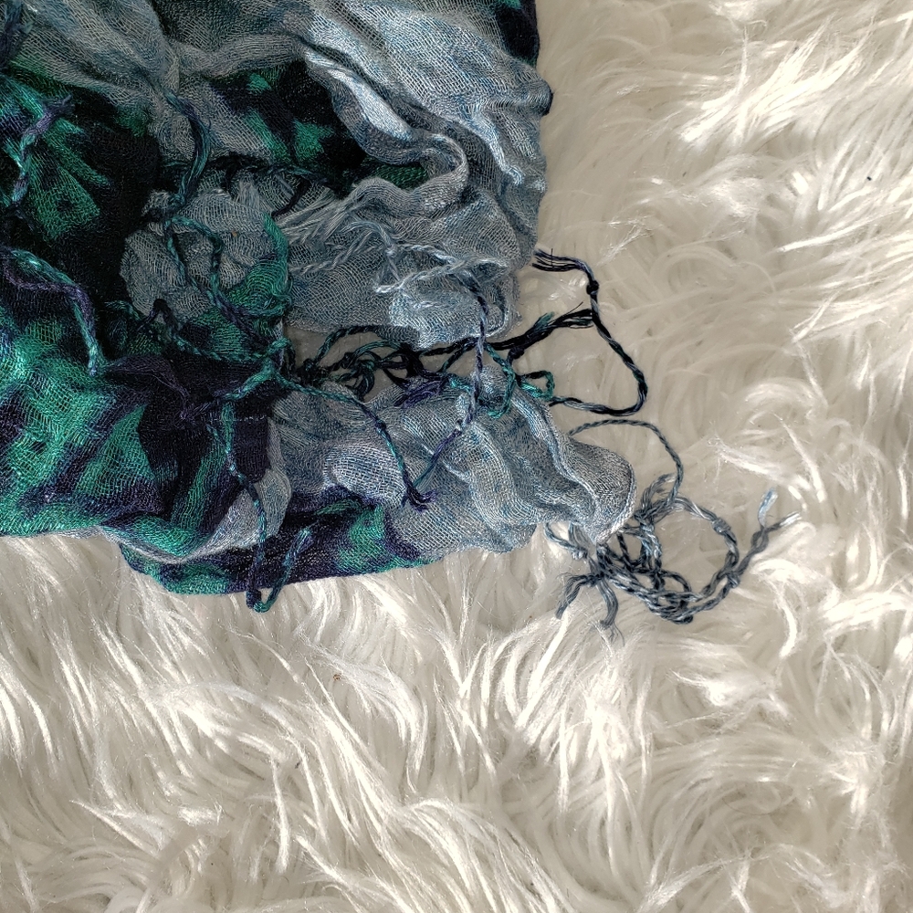 Scarf - Picture 2 of 3